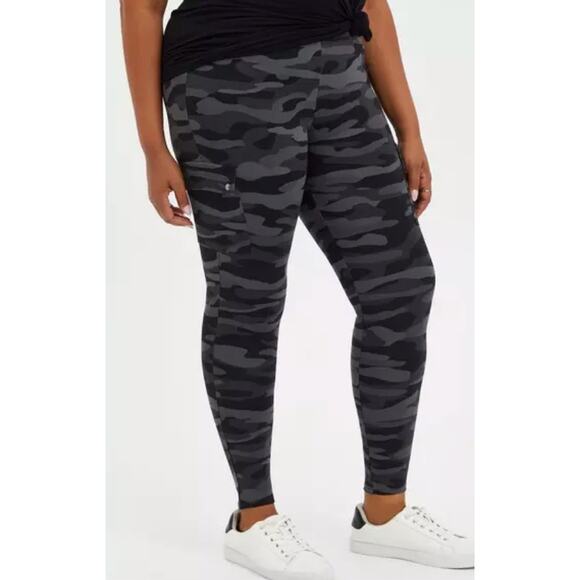 Torrid Full Length Signature Waist Ponte Cargo Legging - Picture 1 of 6
